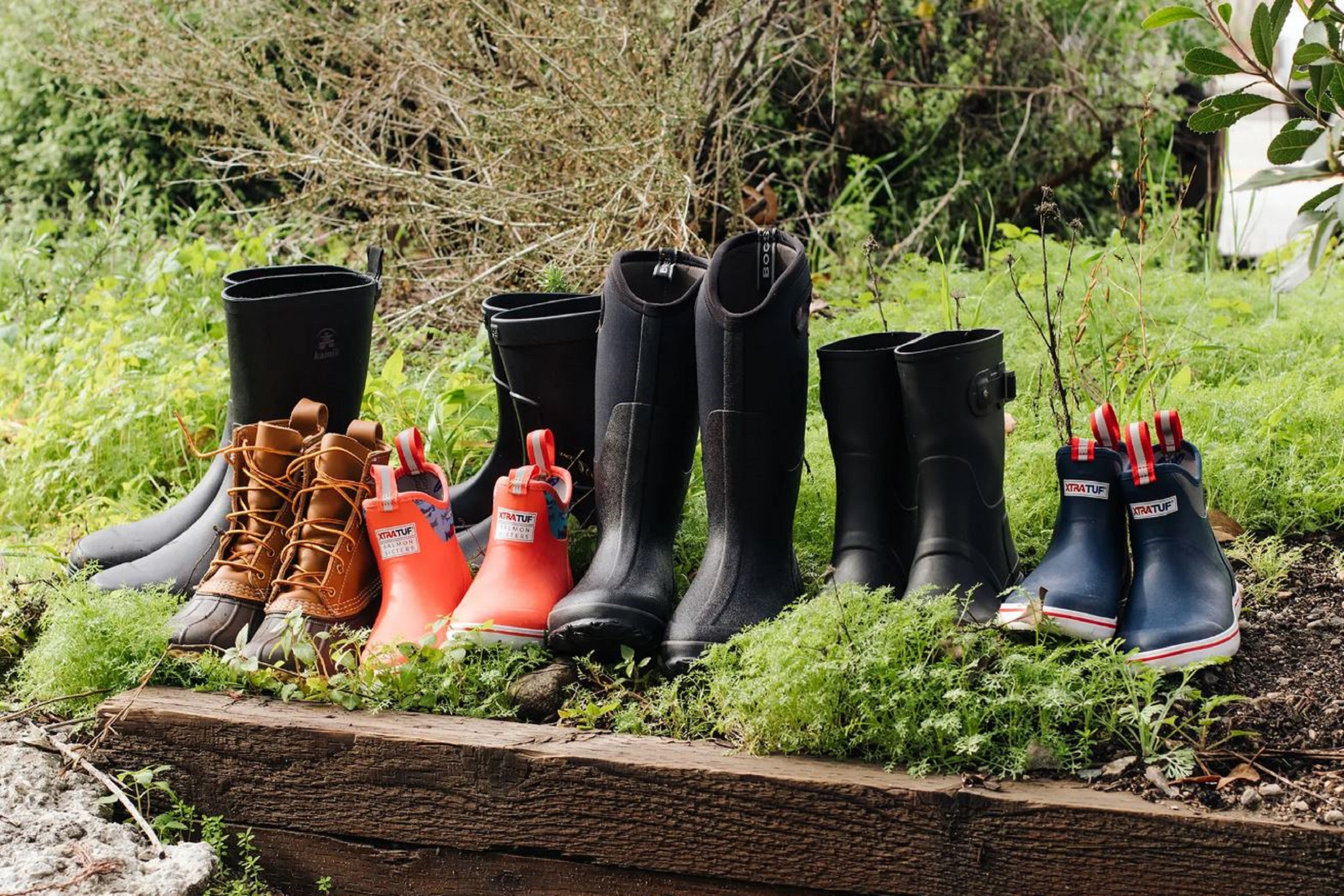 Rain boots slip on online